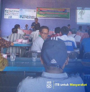 Program Pengabdian ITB Desa Sidomutki, Kec. Plakat Tinggi, Kab. Musi Banyuasin, Sumatera Selatan
Pelatihan Pembuatan Pupuk Cair Hayati dari Limbah Kotoran Sapi
