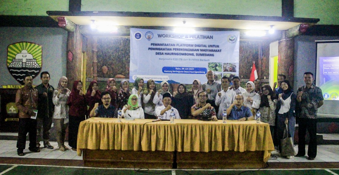 Pengembangan Lembaga Perekonomian Masyarakat (BUMDES) di Desa Haurngombong Sebagai Hub Penyaluran Produk Pertanian Melalui Platform Digital